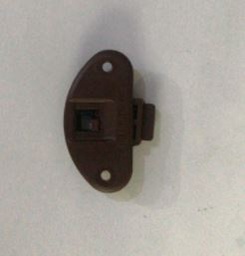 [0616] PTAS/CORREDIZAS LIGERAS RUEDA  INFERIOR AJUSTABLE PLAST. MARRON USO COD- 0614, 0617